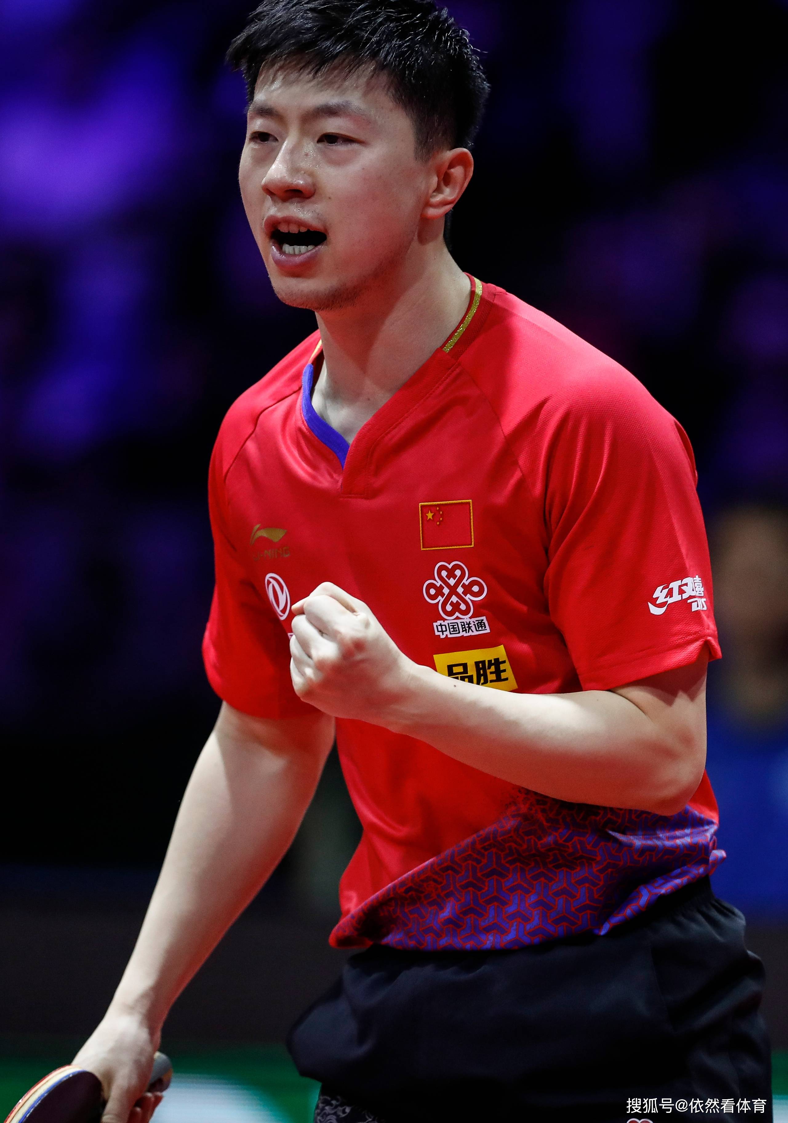 航在球场上 航在球场上