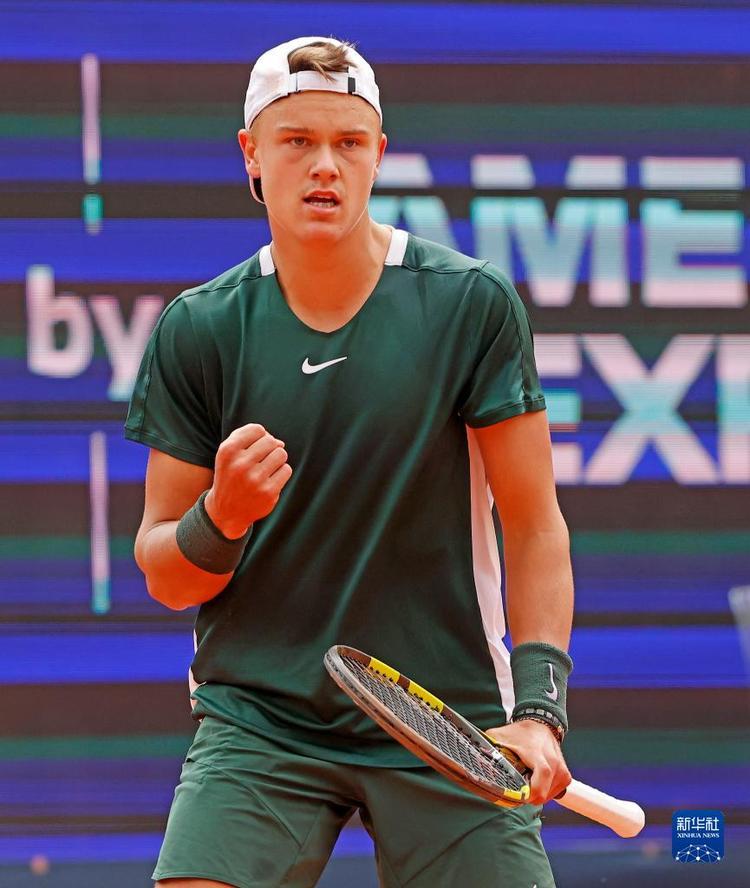 表现密不可 表现密不可