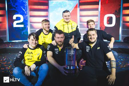 通过自身的 通过自身的