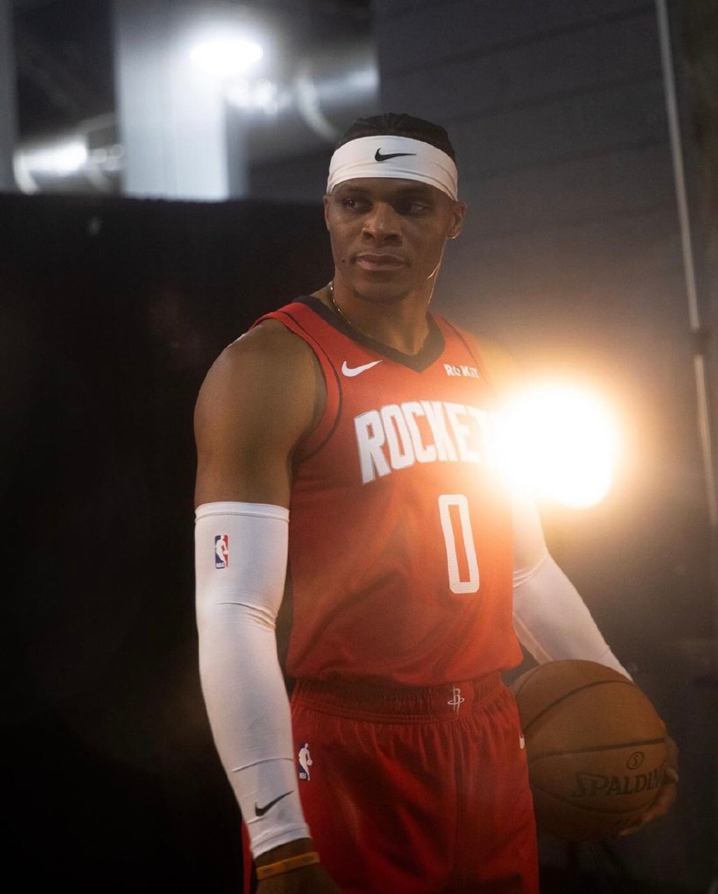 解释其在现 解释其在现